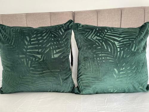 Apartamento Stop At Pendarvis, Stone Throw From Beach!