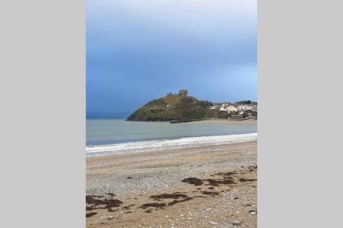 Porthmadog Harbour Town - High Street Apartment.