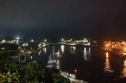 Porthmadog Harbour Town - High Street Apartment.