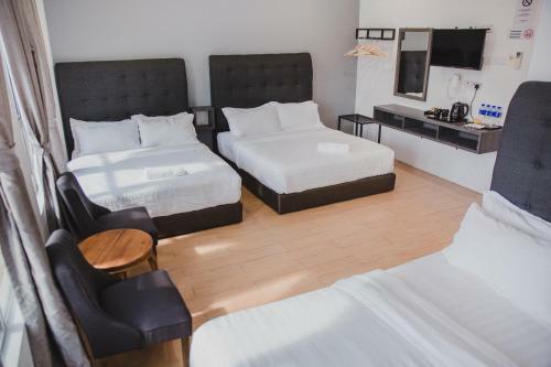 Phoenix Hotel