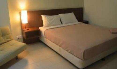 Hotel Eryna Janaview Condotel