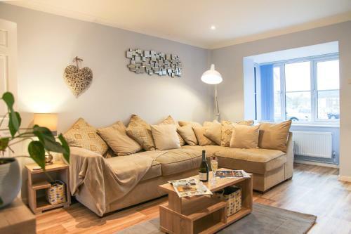 Poole House For 6 Parking, 3mins From Waterfront