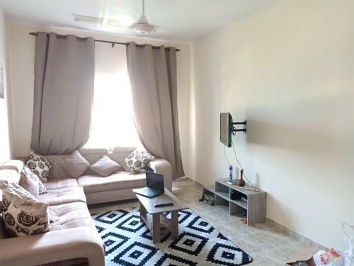 Apartamento Ayanoor Homestay