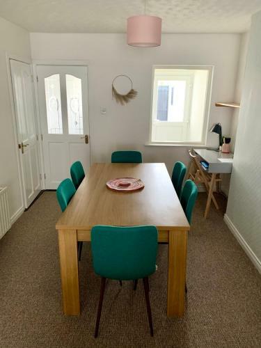 La Brisa-fully Refurbished, Perfect Local, Pet Friendly