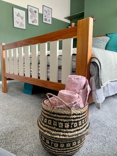 La Brisa-fully Refurbished, Perfect Local, Pet Friendly