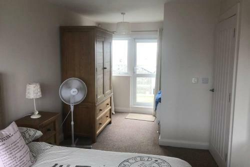 Beautiful Sea View, Entire 2 Bed Apartment, Portrush Centre