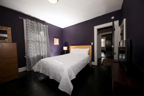 Hopkins Park Bed And Breakfast