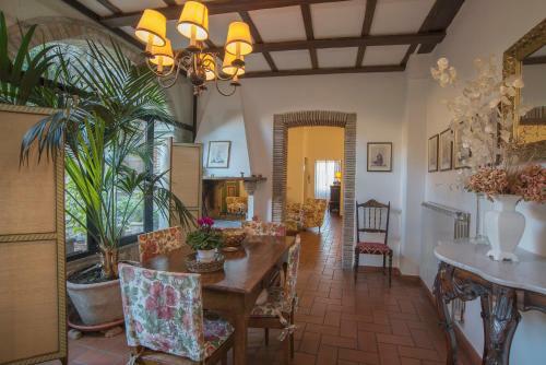 Hotel Castello Di Proceno Albergo Diffuso In Dimora D'epoca