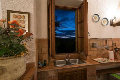 Hotel Castello Di Proceno Albergo Diffuso In Dimora D'epoca