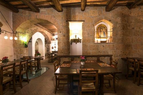 Hotel Castello Di Proceno Albergo Diffuso In Dimora D'epoca
