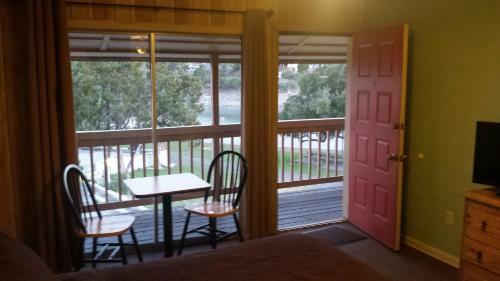 Lodge At Turkey Cove