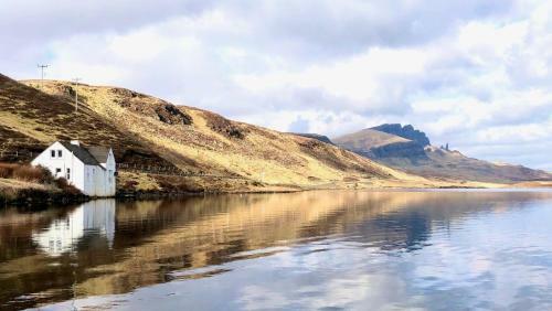 The Lodge In The Loch