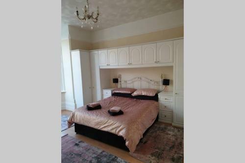 Apartamento Beautiful Spacious Flat With Garden