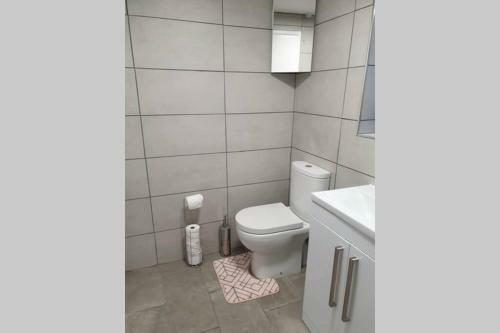Apartamento Beautiful Spacious Flat With Garden