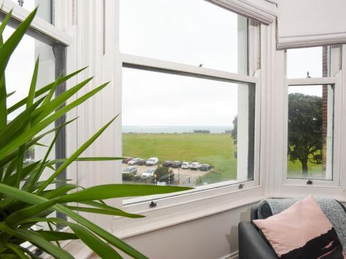 Pass The Keys Amazing Views 2 Bed Central Apartment