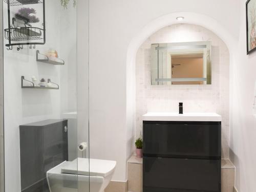 Pass The Keys Amazing Views 2 Bed Central Apartment
