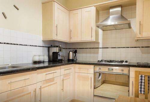 Apartamento Spacious 3 Bedroom Beachfront Property With Amazing Sea Views!