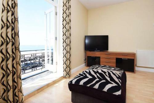 Apartamento Spacious 3 Bedroom Beachfront Property With Amazing Sea Views!