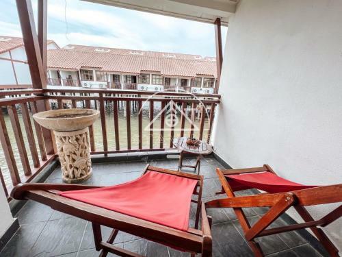 Port Dickson 1-4pax Water Chalet