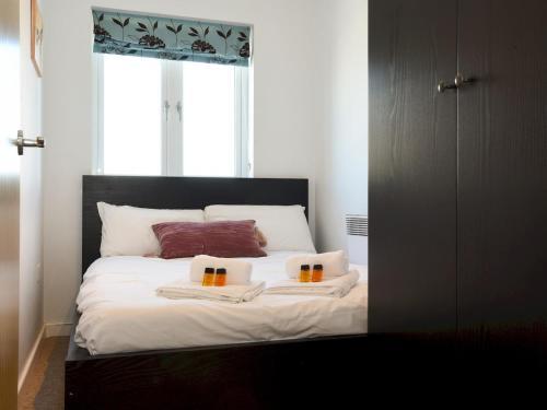 Pass The Keys 2bed Central Apartment In Gunwharf Sleeps 4