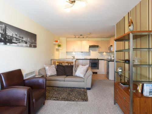 Pass The Keys 2bed Central Apartment In Gunwharf Sleeps 4