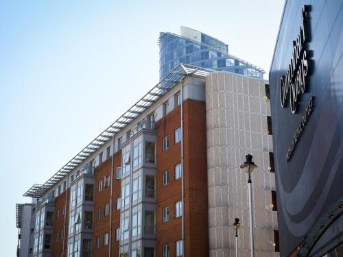 Pass The Keys 2bed Central Apartment In Gunwharf Sleeps 4