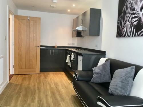 Morden Town Center 2 Bed Apartment