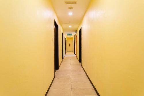 Oyo 90153 U Stay Hotel