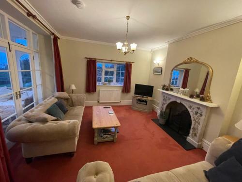 Ventnor Victorian Villa With Enviable Sea Views
