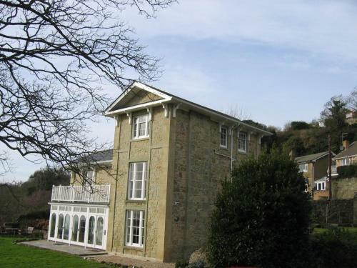 Ventnor Victorian Villa With Enviable Sea Views