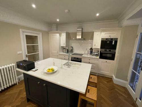 Ventnor Victorian Villa With Enviable Sea Views