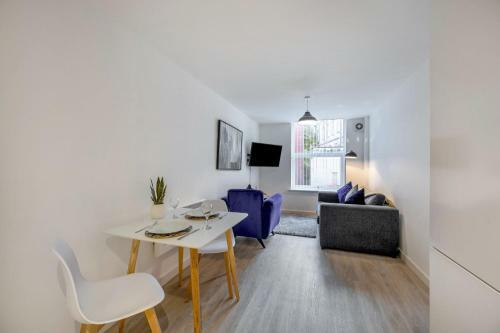 A Modern Apartment In Preston City Centre