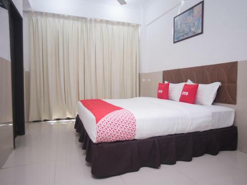 Oyo 89851 Leila Hotel