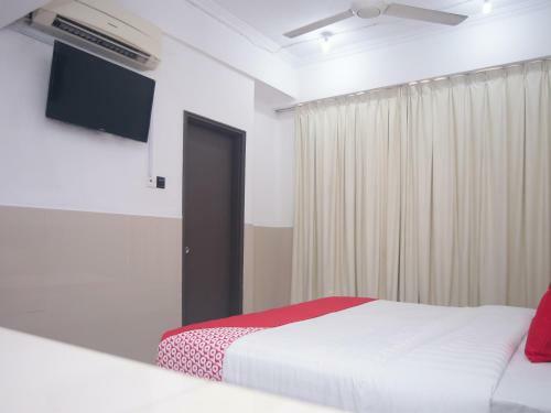 Oyo 89851 Leila Hotel