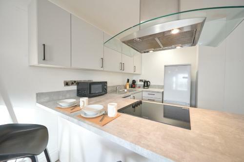 A Stylish Apartment With Parking In Preston