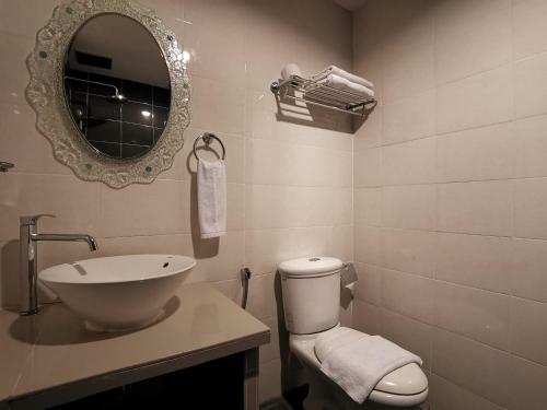 Hotel 8 Boutique By The Sea