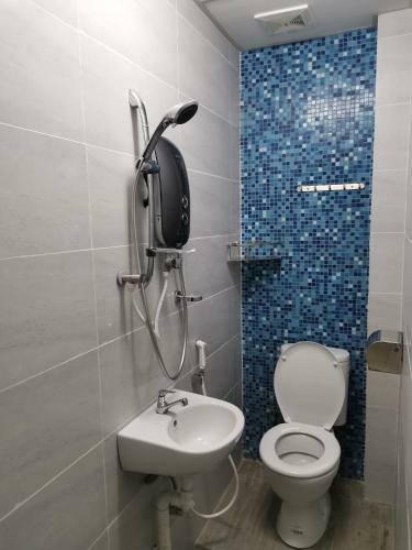 Color Mixed Home Hostel Room Share Bathroom