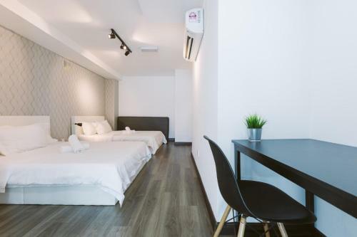 Maritime Suite Apartment By Dwell
