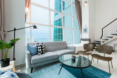 Maritime Suite Apartment By Dwell