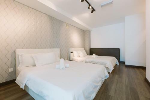 Maritime Suite Apartment By Dwell