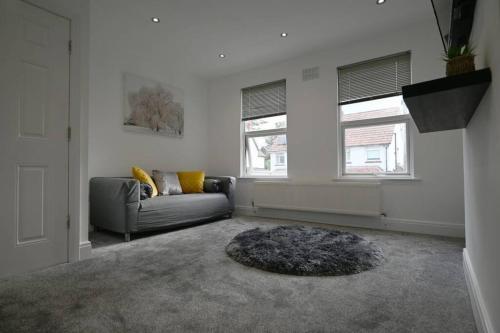Modern 'serviced Apartment' Sleeps 4
