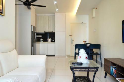Gurney Drive Mansion One Serviced Apartment