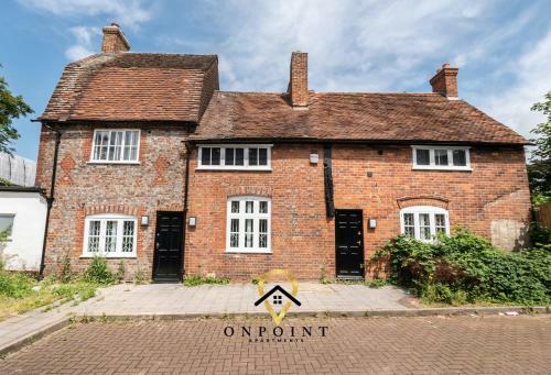 Onpoint -fresh Apartments With Parking!