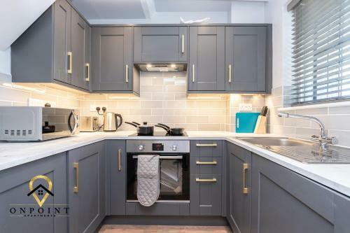 Onpoint -fresh Apartments With Parking!