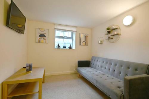 Four Bedroom House - Reading Town Centre