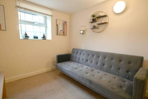 Four Bedroom House - Reading Town Centre