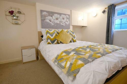 Four Bedroom House - Reading Town Centre