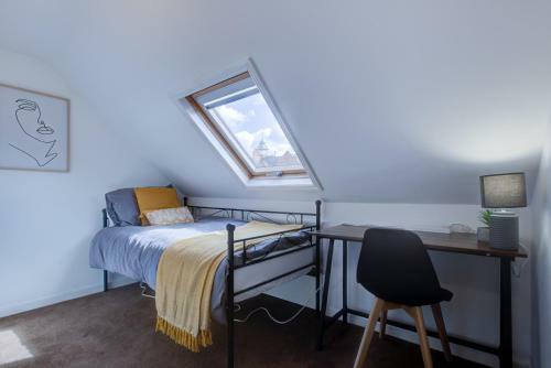 Modern Four Bed Home In Central Reading