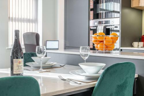 Bond House By Celador Apartments