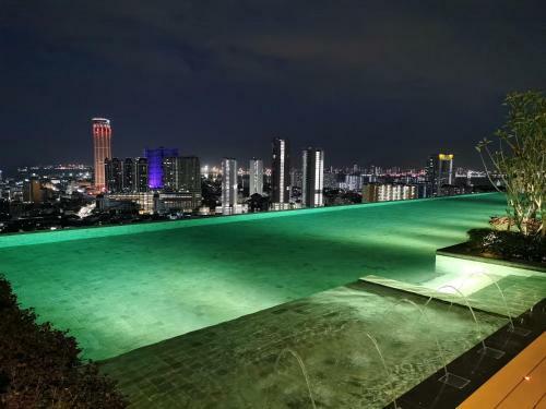 Apartamento Beacon Luxury Suites # Georgetown Skyline View # Sky Pool